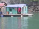 Houseboat_at_Ha_Long_Bay.JPG